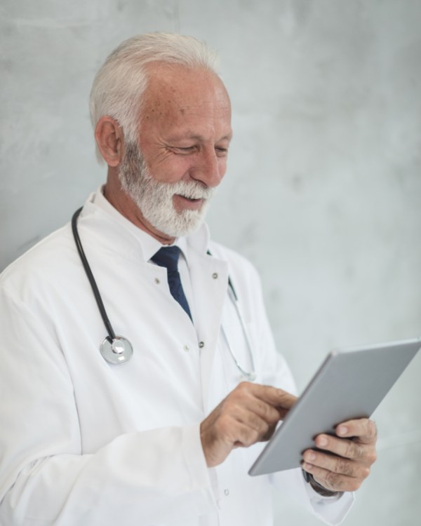 Uzman doktor erkek